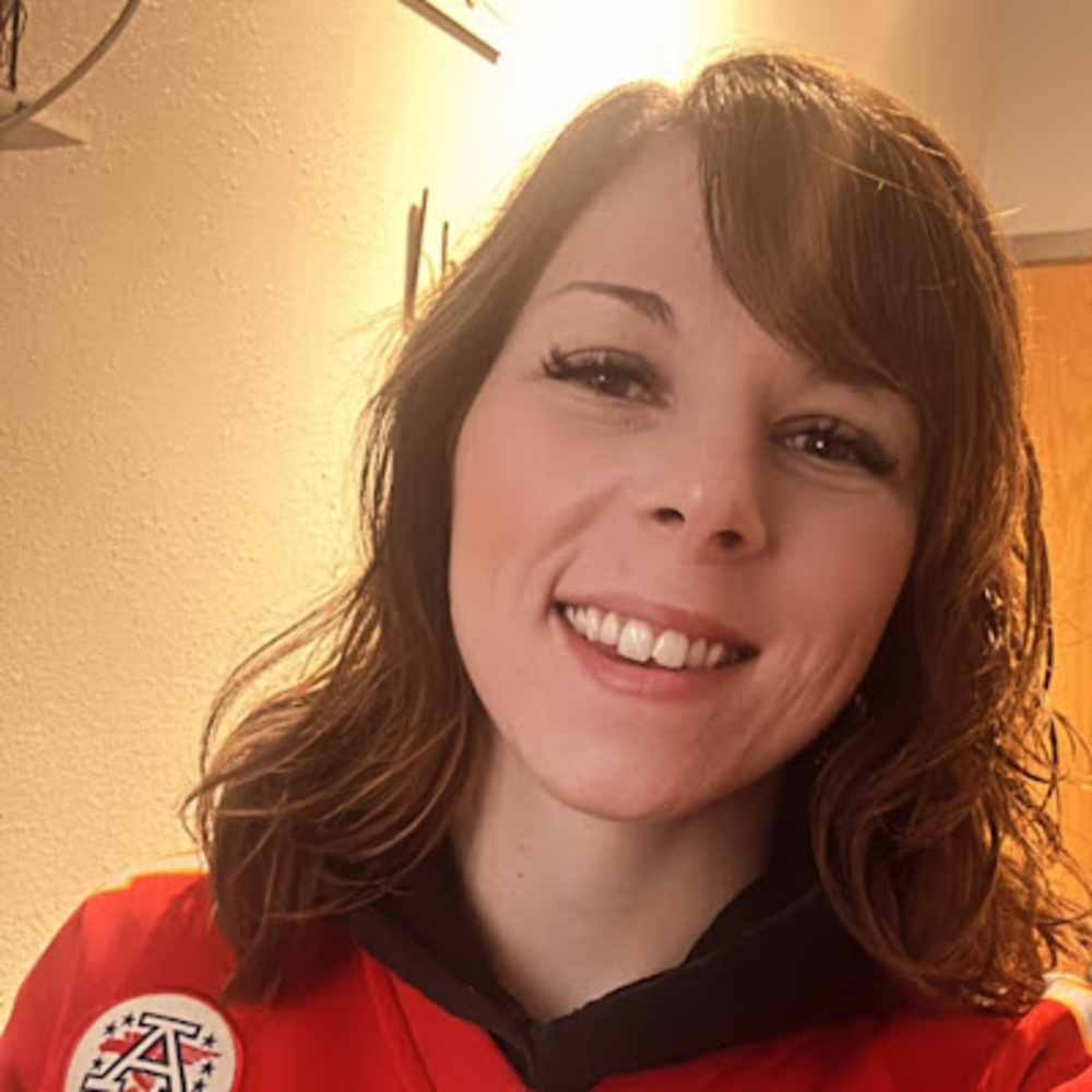 Meet your Posher, Holly